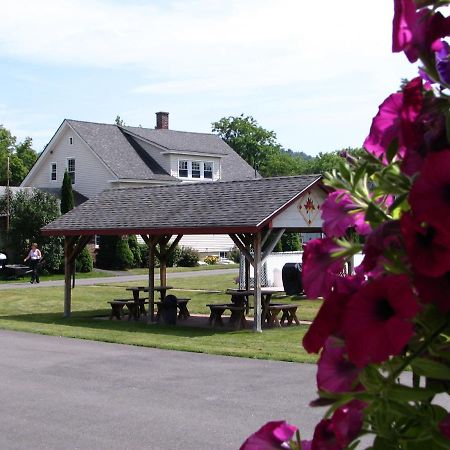 Maple Leaf Motel Littleton Exteriör bild