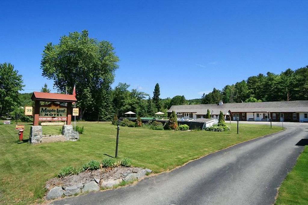 Maple Leaf Motel Littleton Exteriör bild