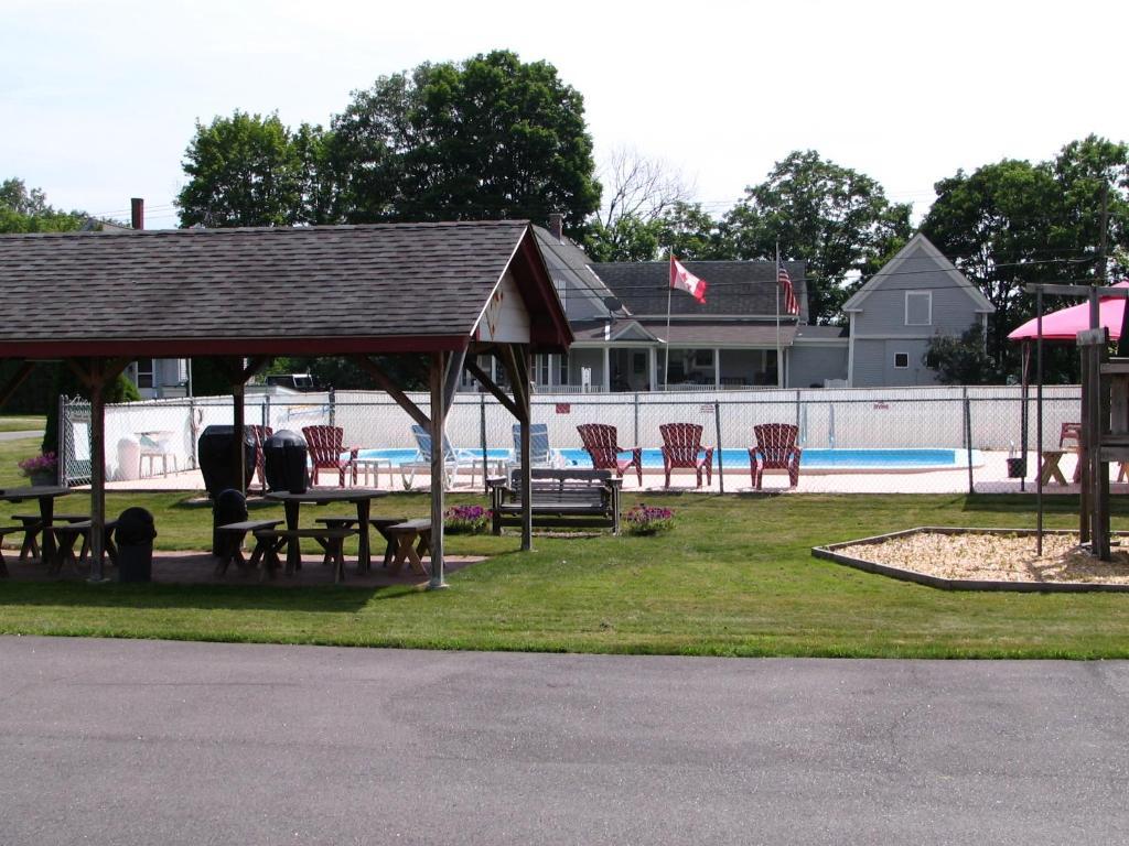 Maple Leaf Motel Littleton Exteriör bild